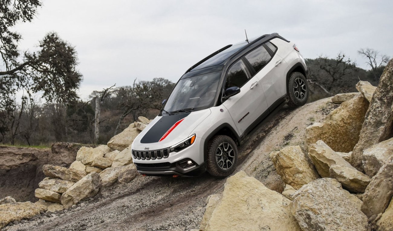 2025 JEEP COMPASS